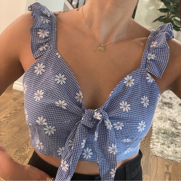 womens M/6 Crop top Daisy Print Tie Front Ruffle Trim Wide Strap blue - Picture 6 of 11